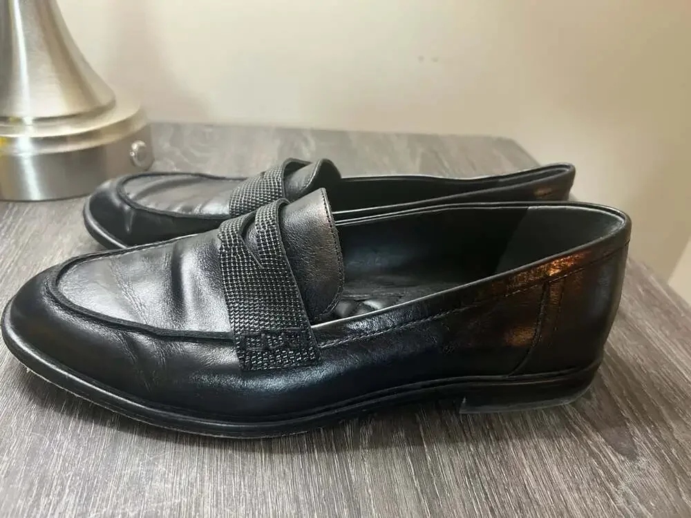 J.McLaughlin Black Leather Penny Loafers with Crinkle Strap Detail Size 9